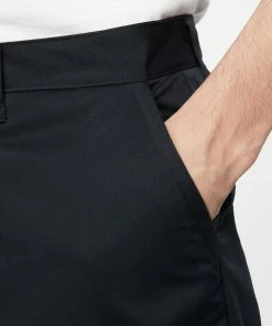 Trucks NIKE SB - DRI-FIT FTM CHINO LOOSE FIT PANT: BLACK