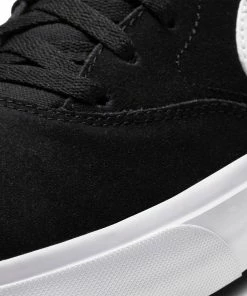 Trucks NIKE SB - CHARGE SUEDE SHOES: BLACK/WHITE-BLACK