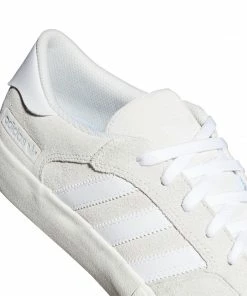 Trucks ADIDAS - MATCHBREAK SUPER MENS SHOES. CRYSTAL WHITE/CLOUD WHITE/CHALK WHITE