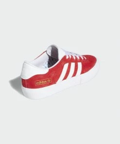 Trucks ADIDAS - MATCHBREAK SUPER SHOES. SCARLET/WHITE/GOLD
