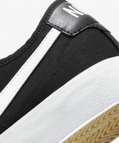 NIKE SB - BLAZER COURT SKATE SHOES. BLACK/WHITE-BLACK Trucks 10 NIKE SB - BLAZER COURT SKATE SHOES. BLACK/WHITE-BLACK Trucks