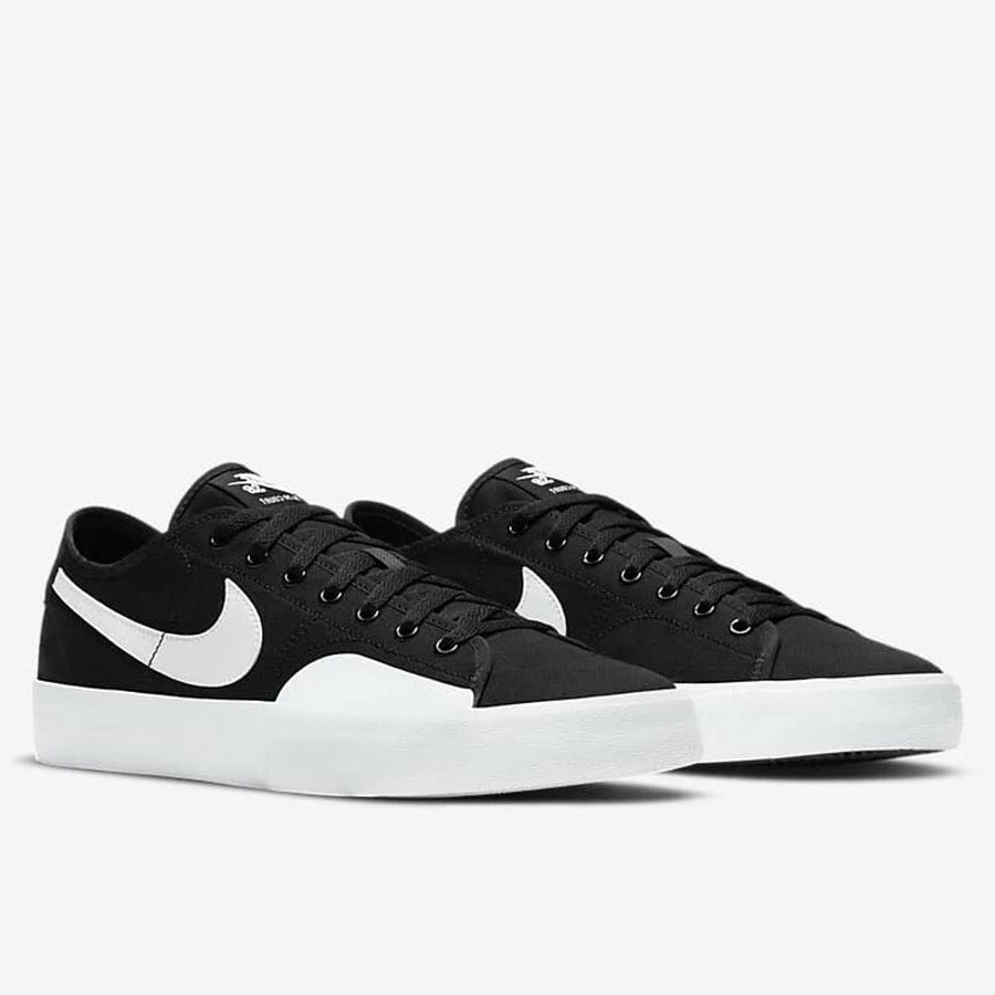 NIKE SB - BLAZER COURT SKATE SHOES. BLACK/WHITE-BLACK Trucks 3 NIKE SB - BLAZER COURT SKATE SHOES. BLACK/WHITE-BLACK Trucks