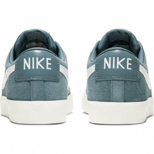 NIKE SB - ZOOM BLAZER LOW GT. OZONE BLUE / WHITE Trucks 4 NIKE SB - ZOOM BLAZER LOW GT. OZONE BLUE / WHITE Trucks