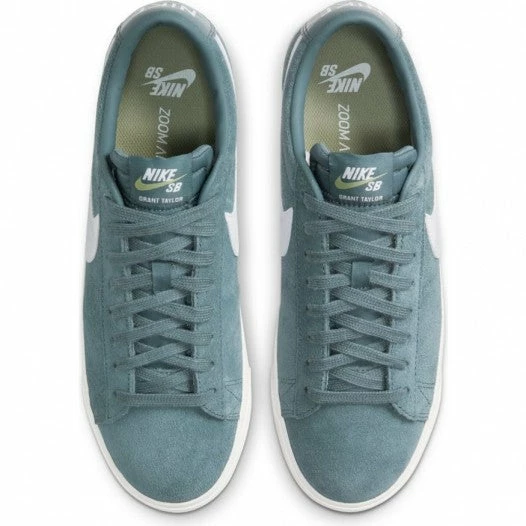 NIKE SB - ZOOM BLAZER LOW GT. OZONE BLUE / WHITE Trucks 3 NIKE SB - ZOOM BLAZER LOW GT. OZONE BLUE / WHITE Trucks
