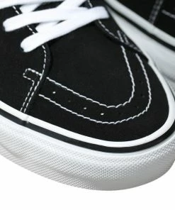 VANS - SKATE SK8-HI SHOES: BLACK/WHITE Trucks
