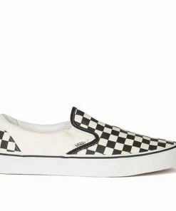 VANS - CLASSIC SLIP ON SHOES. BLACK & WHITE CHECKERBOARD