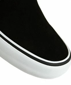VANS - SLIP ON PRO SHOES: BLACK/WHITE/GUM 6 VANS - SLIP ON PRO SHOES: BLACK/WHITE/GUM